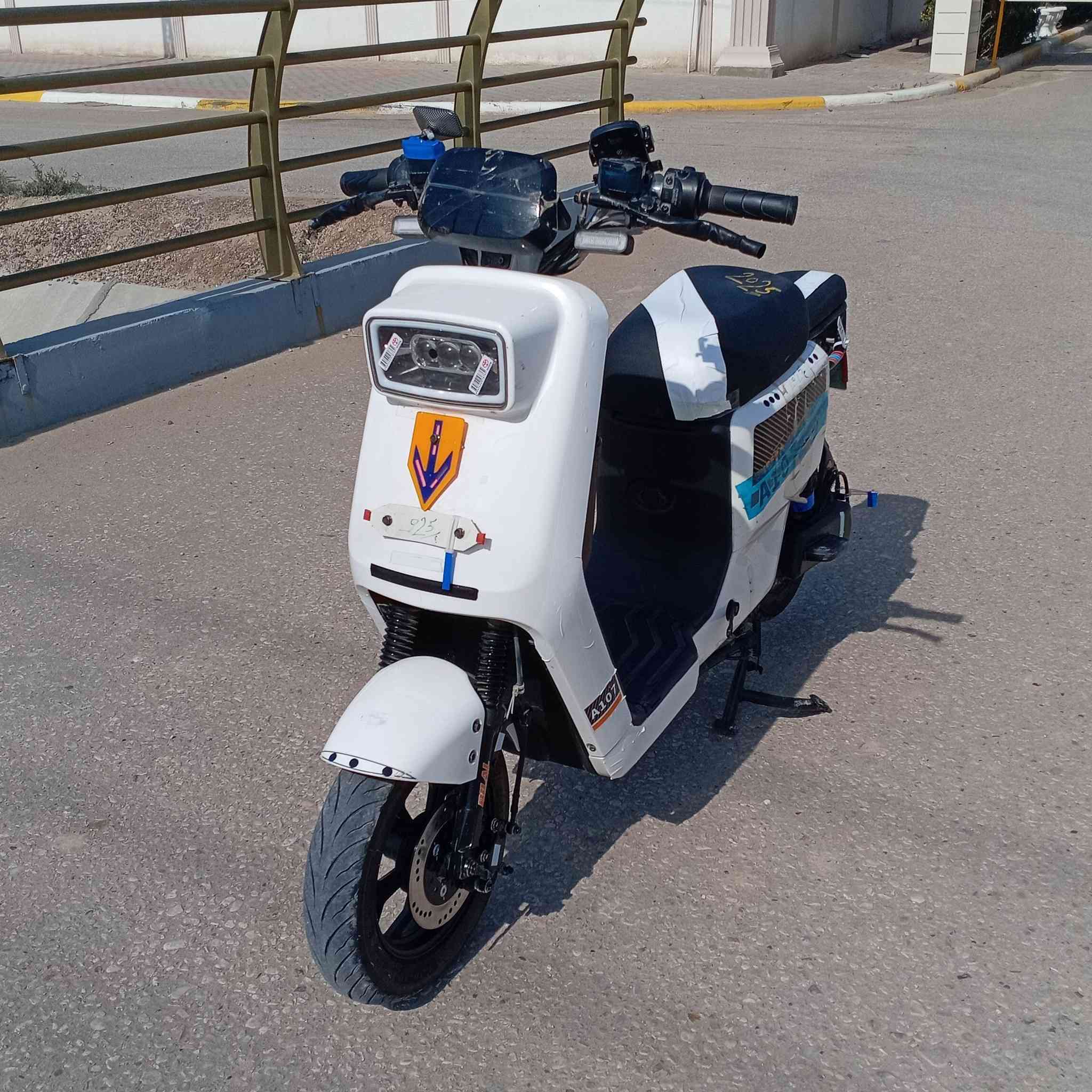 باسكل شحن موديل2025جديد
الاسم:A107
المواصفات↓
سويجين 
بصمتين
دبل اشاره 
مثبت سرعه 
دكمه بك
بريك دسك 
دبلات خلفي+امامي
المكان كربلاء طريق بغداد
قرب مجمع الرحمن السياحي 
الهاتف:***********
