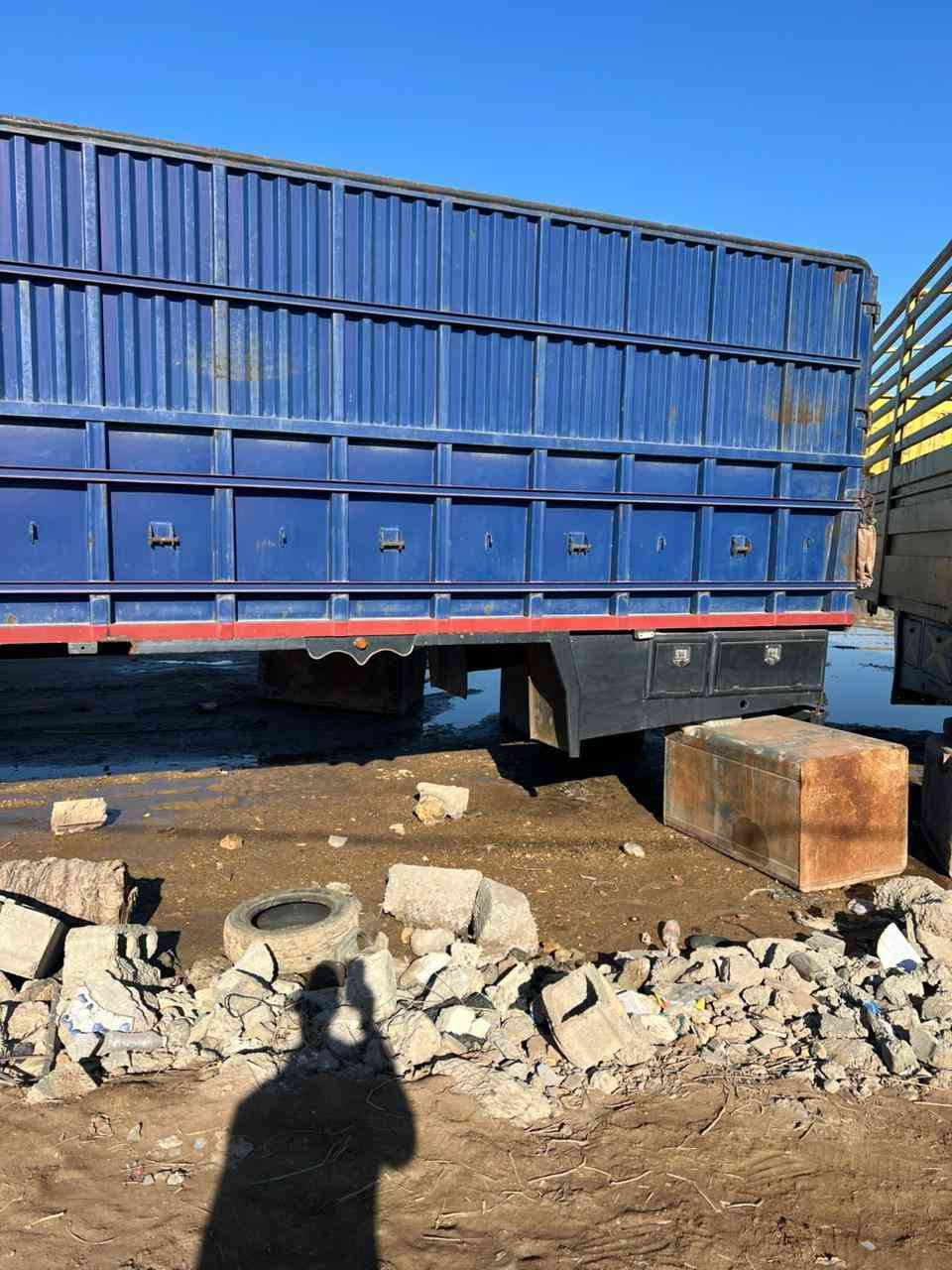 سلام عليكم بدي للبيع ***********
