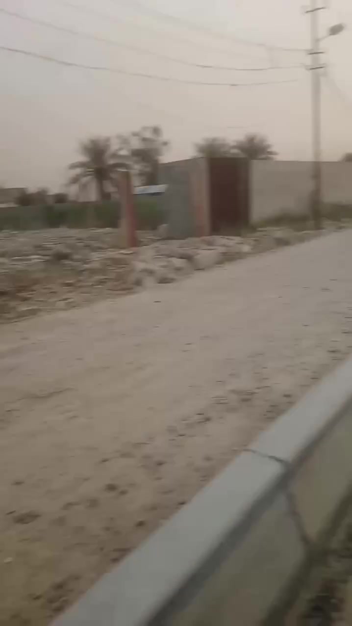 قطعه ارض للبيع حي طارق الوسط مساحه 300 متر واجهه 15 خدمات ماء كهرباء ورصيف مجاري انترنت *********** قرب حجي عبد الهليجي
