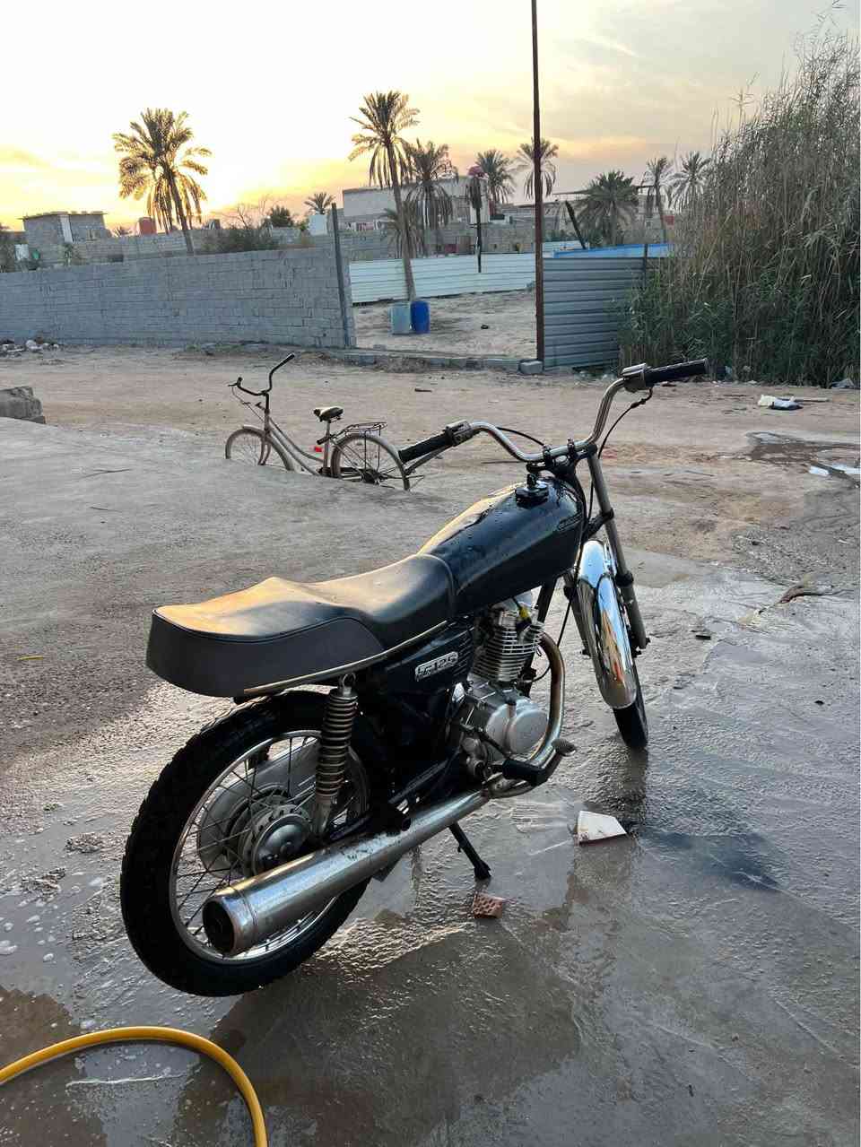 سلام و عليكم دراجه البيع نضيفه محرك ما مفتوح شرط دكا وحدة صوته ناعم دراجه كاعدة رزانه  دوات سعر 375 العلوان البصره ابو الخصيب طريق الوسطي رقم هاتف  ***********مو شراي لا راسل رجاعن ؟ البصرة, العراق
