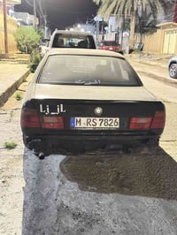 بي ام. 1992 شغاله كامله مكمله. عوزها ترتيبات  بصيطه نهايتها 35 0781034...