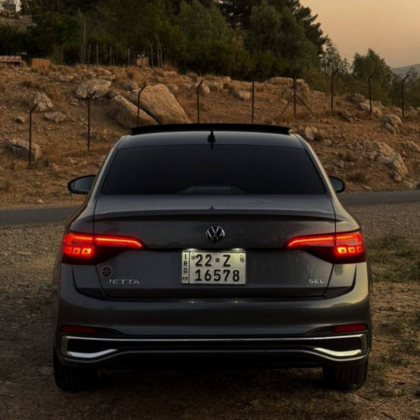 ڤۆڵگسواگن جێتا 2023 مواسەفات SEL 15T
گێڕ ئۆتۆماتیک ، ٨نمرە
تحدید سرعە
مەودای دووری و نزیکی سەیارەی پێشت دیاری دەکات
ڕاداری پێشەوە و دواوە
ڕاداری ئاوێنە Auto start, stop
کامێرای دواوەوە
حەساس
بەسمە
شەغال
سڵاید
برێک بەسمە
٣ مۆدی لێخوڕین
کوشن جلد
کوشن سارد و گەرم
کوشنی دواوەوە هیتەرە 
سوکان هیتەرە
پانۆراما
کارپلەی و ئەندریۆد ئۆتۆ
کامل لایتەکانی لیدن 
لیدی ناوەوە
٩ سپیکەر ی Beats Audio
١ پارچە بۆیاخە و ٣ پارچەی گۆڕاوە بە بیلاد 
ئەیرباگی هیچی نەتەقیوە 
پێش و پشتی کەپسە سایارەکە نموونەیە لە جوانی

سـعـر : لە کۆمێنت داوابکە ڕاستەوخۆ بۆت دێت 📥 

گێر و مەکیەنەی بەشەرت 
هیچ کێشەیەکی تێدا نییە 

ژمارەی خاوەنەکەی 
***********
