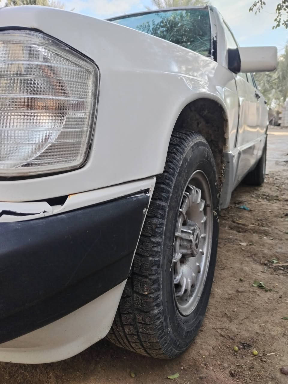 مارسيدس 190طيارين موديل 89 سيارة جاهزه مكينه وكير ونجي كهربائيات كامله غرفه جديده تايرات جدد باتري جديد حداديه جديده مصبوغه عام بسمي أرقام دولي
السعر 38 وبيها مجال بسيط
***********
