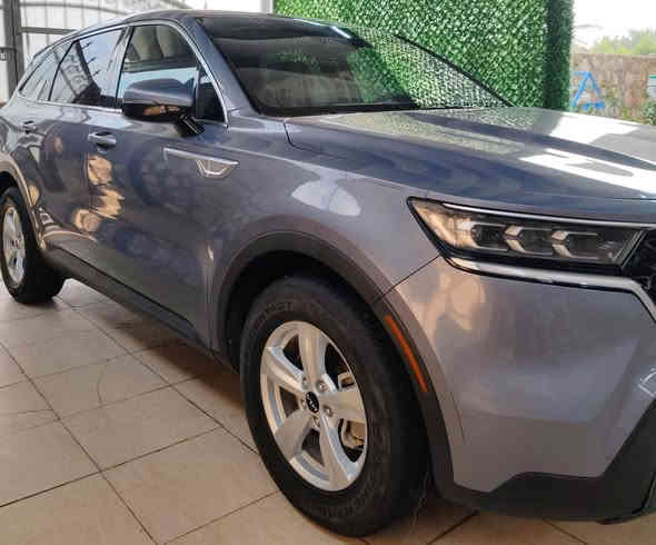 سورنتو 2023 وراد أمريكي مواصفات LX كلين كفالة عامة من الصبغ و الضربة حادث دعامية امامية فقط صور الحادث بالمنشور  مكينة 4 سلندر 2500 سبعة راكب ماشية 17 تترقم جميع المحافظات السيارة جاهزة ما بيها اي نقص السعر مناسب للأتصال ***********
