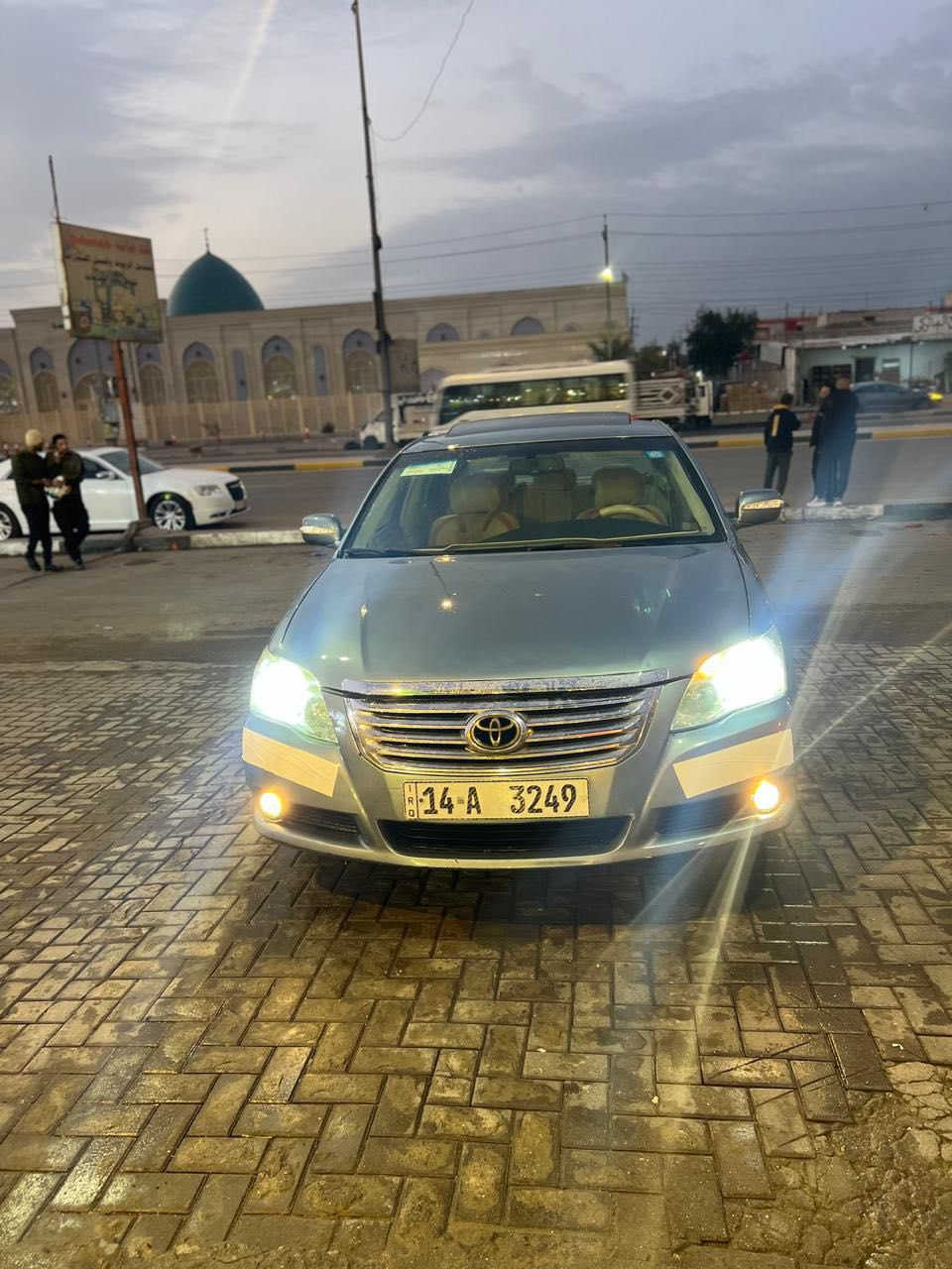 سلام عليكم أفلون 2006 للبيع خليجي فول مواصفات
كفاله ضربه وتبديل بيهه صبغ فقط. 
مكينه وكير وحداديه وتبريد وتدفئه تخم تاير سياره 
جاهزه كلش مابيهه اي نقص رقم بصرة سنويه لغايه 2028
عنواني بصرة حي الزهراء السعر 85 وبيها  مجال
رقم الهاتف ***********
