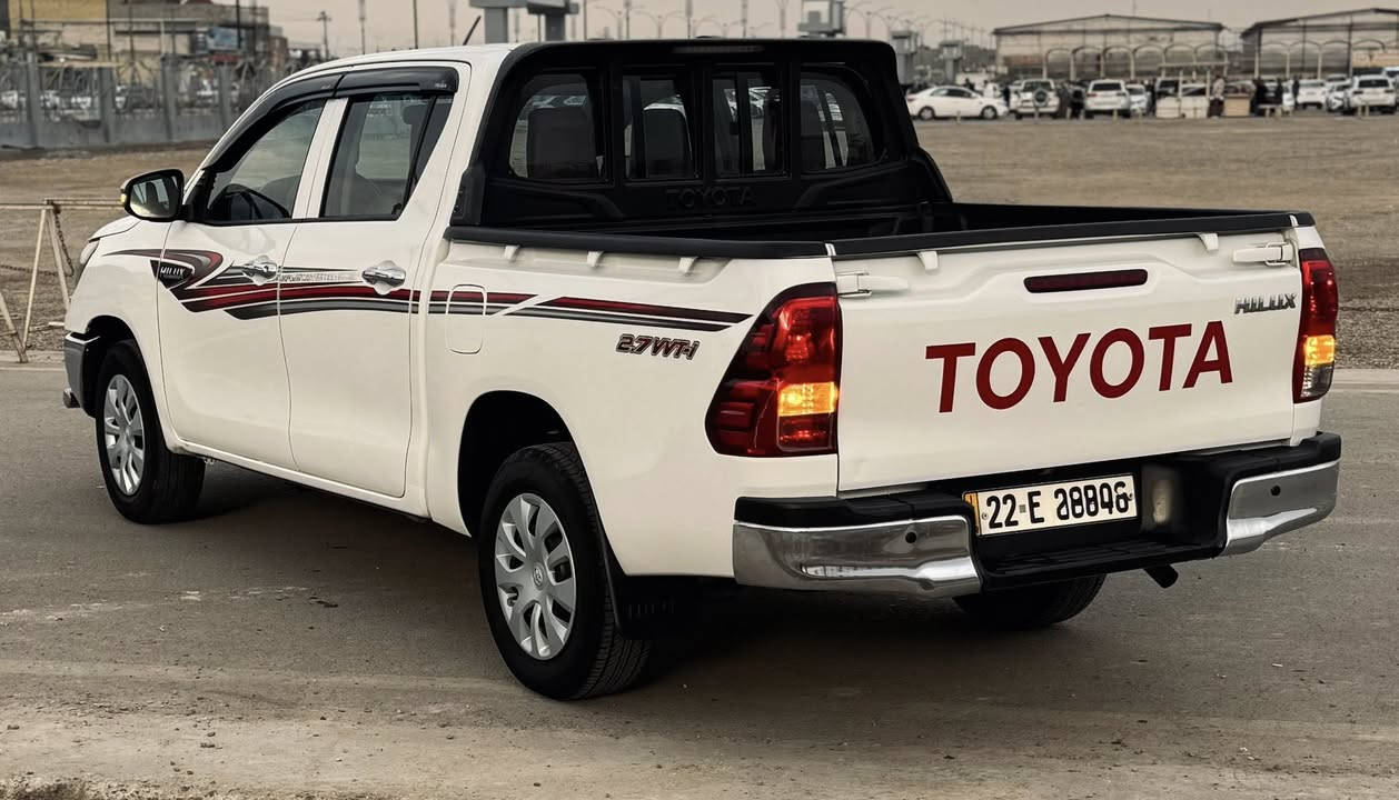 السلام عليكم بيكم موديل 2022  للبيع   رقم اربيل  كير عادي ومكفوله كفاله عامه ماشيه 92 سياره جديده وجاهزه كير ومكينه وحداده وتخم تاير وتبريد خير من الله مكان سياره بصره  خمسه ميل 
سعر 230 وبيه مجال للشراي شراي يخابر مكلف بل نشر
رقم ***********)(***********
