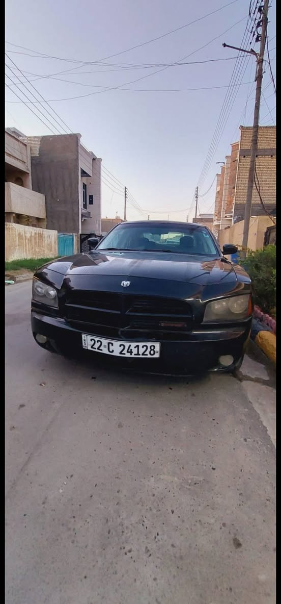 جارجر 2008 .. 
التفاصيل بالسونار .. 
بيها نقوصات بالحداديه وربلة كاردن وامور بسيطه . 
مكينه كير ممتازات .. تبريد منضومة جديدة كاملة .. 
رقمها اربيل سنويه ساقطه العام .. راعيها ببغداد شوكت ما تحب تحول . 
السيارة موجوده بالبصره / الدير .. 
السعر 80 .. مجالها قليل 
*********** ..
