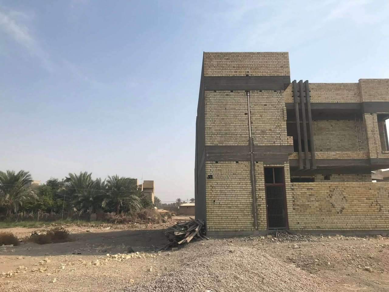 السلام عليكم قطعة أرض للبيع المساحة 300 متر تبنا القطع من جهتين خلفه شارع  ومامها شارع   العنوان الصويره قرب شارع السبيس حي الربيع دور الطيارين 
رقم القطعة 11182
التواصل خاص او اتصال ع الرقم

***********

هاي الصور قديمة هسه المنطقة تغيرت
