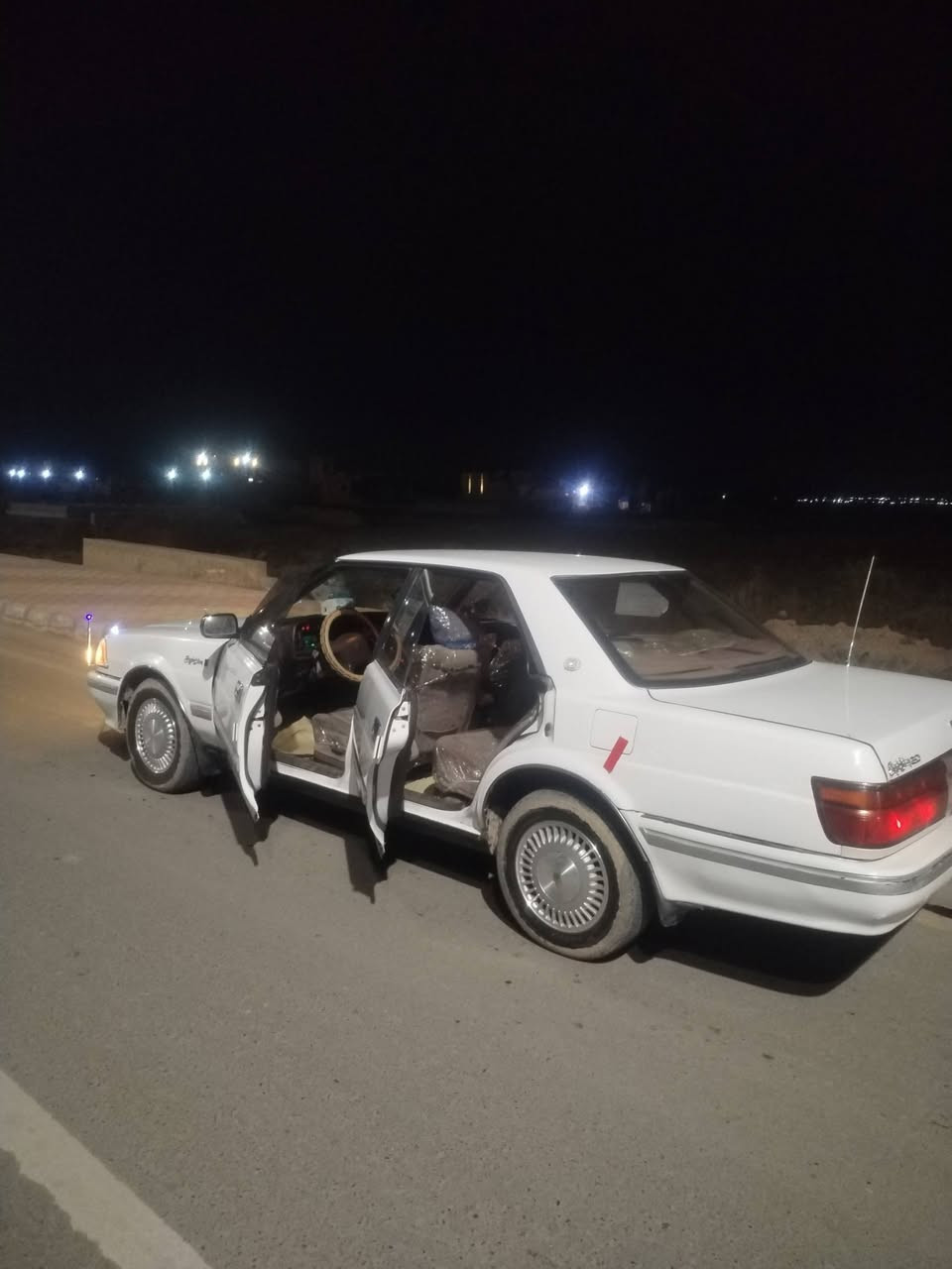 للبيع سيارة هارتوب
-الموديل 1991
-رقم صلاح الدين الماني
-السيارة مكفولة من الكص ونقل الجثة
-تبريد تدفئة شغال
-سيارة جاهزه  كهربائيات محرك وكير وتخم تاير 
-السيارة تحويل من الشرعي
-السعر 47
-مكان السيارة ناحية القيارة 
-بقية التفاصيل تواصل  ***********
