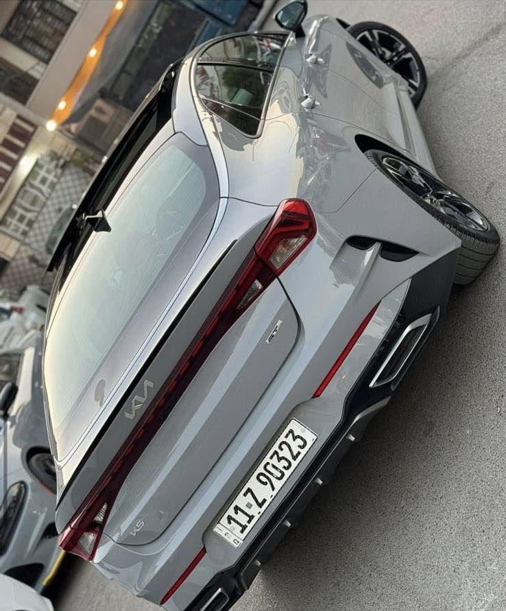 كي فايف  موديل 2024
لون سموك داخل اسود جلد بلاد 
سياره بدون ايرباك والحادث موضع بالصوره 
فقط باربد بنيد وبارد جاملغ 
كشنات تدفئه 
استيرن تدفئه 
بنورما 
شاشه جبيره 
وهوايه بيها مواصفات 
وسياره نضيفه كللللللش 
العنوان بغداد شارع فلسطين 
السعر 218 وبيها مجال حك الجيه 
ملاحظه السياره مابيها اي نقص 
للاستفسار ***********
