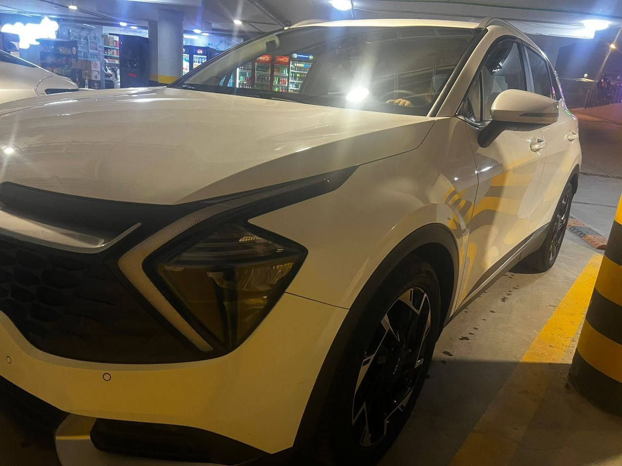 كيا سبورتج موديل 2024 خليجيه.. كفاله حتى من الشخط
ماشيه 39 باسمي شخصيآ
موصفاتها
بصمه..
مري شفط وترحيب.. 
شاشة اعطال..
كراسي كهرباء.. 
هاند بريك بصمه.. 
صندوك كهرباء.. 
البجم لد والبك هم لد.. 
دواخل مغلفه من الزيرو للنظافه.. 
تخم تاير وسبير منازل.. 
السياره جديده.. 
محرك دوش 2000.. 
تبريد خلفي امامي.. 
تدفئه كشنات ودركه.. 
شاشه وكامره وحساسات بس فتحه مبيها.. 
مكاني بغداد الكرخ مجمع الروان.. 
السعر ب 238 وبيه مجال للطيبين.. شي بسييط
 هذه رقمي....
....***********...
