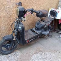 دراجة البيع 100الف وبية مجال البطارية منتهية 07724358893