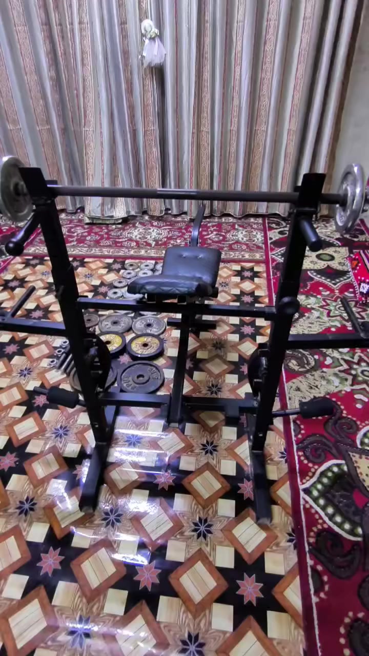 السلام عليكم قاعه حديد للبيع بيها 26 قرص و 5 شفتات بسعر 250وبيها مجال والستفسار عله هاذ الرقم***********
