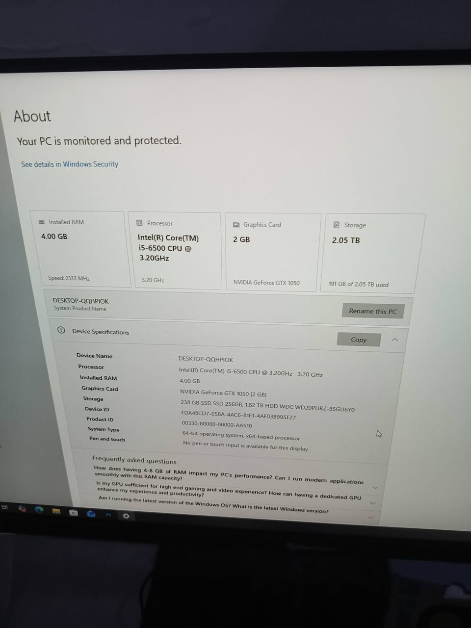 تجميعه موصفاتهه بلصورة
رامات  4
هاردات sad 256
كارت شاشه 1050 2كيكا
بور سبلاي 600 
سعرها 250 وبيها مجال
مكاني بغداد شعب 
رقم ***********
