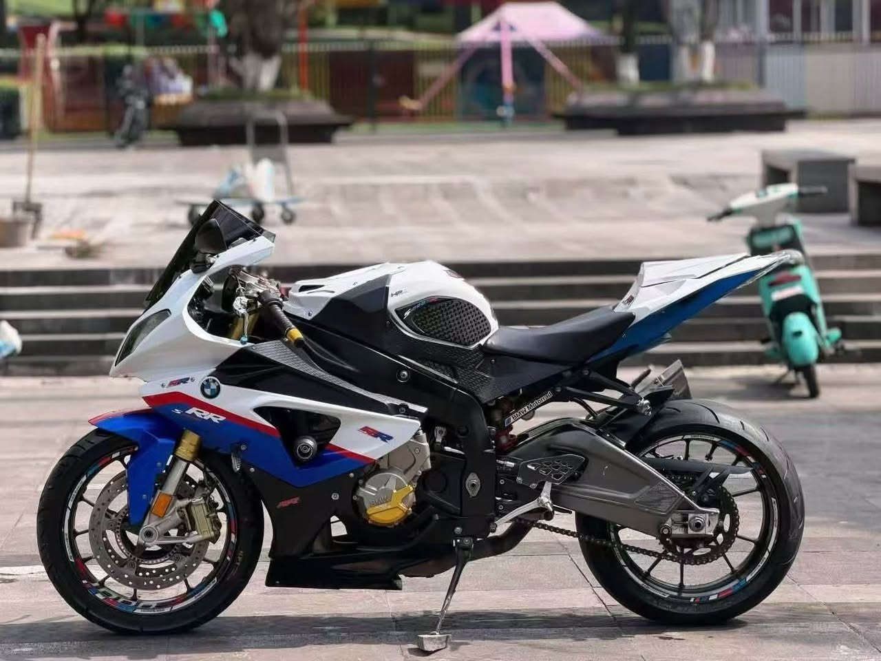 Bmw S1000RR
٢٠١١
٥٣٠٠$
***********

سلام عليكم شباب خلال 15 يوم راح يطلع حاويه جديده والدراجات تجي كاملات بدون تفصيخ والي يريد يحجز خلي يحجز من هسه ويتواصل ويانه والدراجات تجي شرط گير ومحرك وبدون حادث مكفول مع تحياتي للجميع

🚢 مدة الوصول إلى السليمانية:
⏳ من 45 إلى 90 يوم بعد الدفع

📞 أرقام التواصل:

 • ***********

‏‎📢 تنويه مهم:
أعزائي الكرام، جميع الدراجات النارية الموجودة خارج البلد تصل خلال 45–90 يوم.

🌹 شكر خاص لإدارة الكروب
کروپ فیسبوک https://www.facebook.com/share/g/1D8xBUZevA/?mibextid=wwXIfr
🎥 تابعونا على تيك توك:
‏👉 https://www.tiktok.com/@madeinjapan919
‏👉 https://www.tiktok.com/@samuraiskill1

📌 يمكنكم متابعتي على تيك توك لمشاهدة أحدث الدراجات
