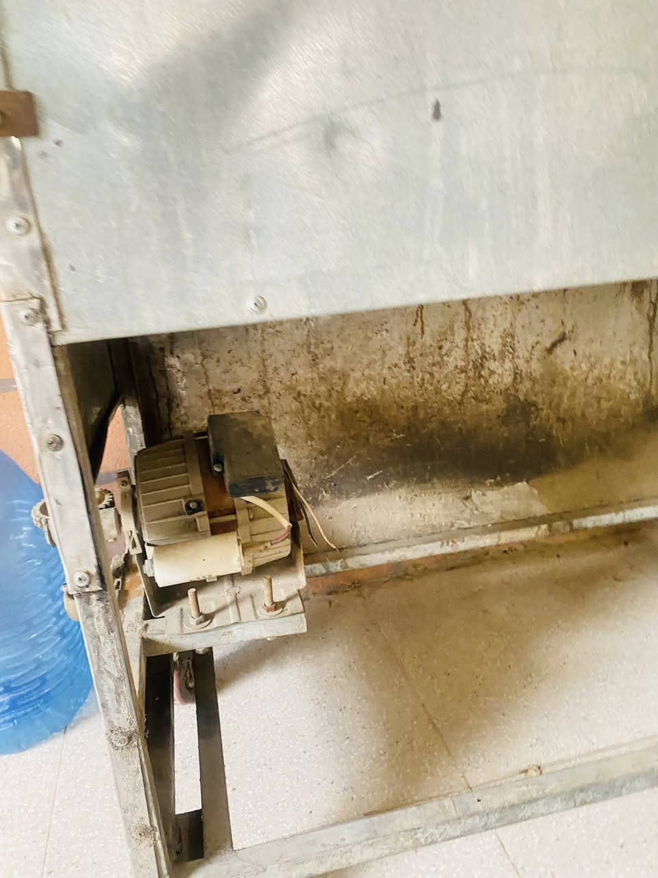 سلام عليكم 
شوايه دجاج 6 اشياش نضيفه جام ماطور كامله 
مكاني ديالى ومتوفر توصيل 🚚
للستفسار الاتصال ع الرقم ***********
