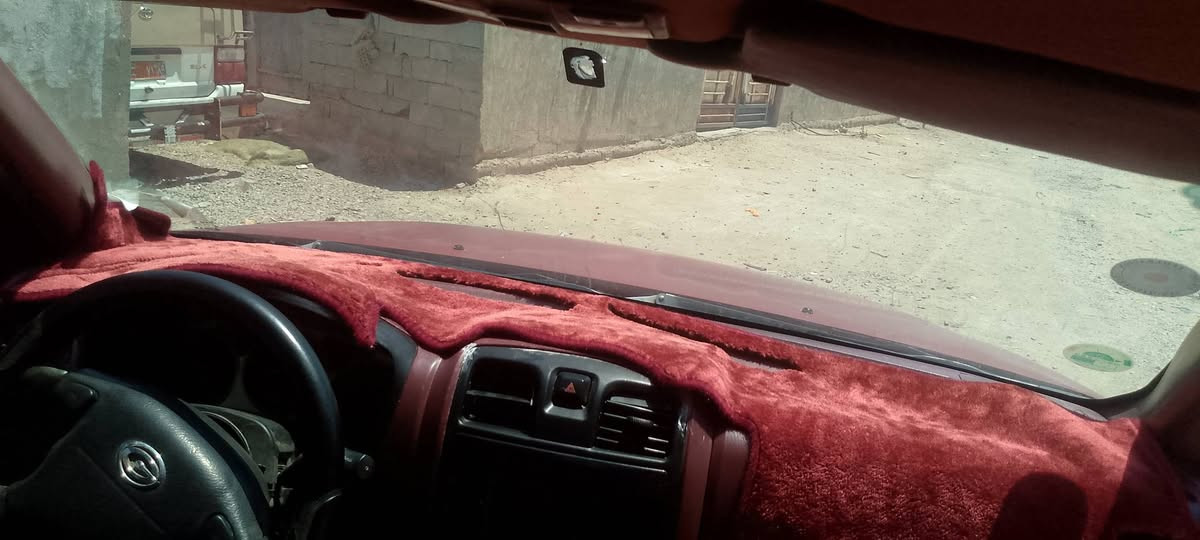 سلام عليكم السيارة للبيع بيكم گنو  سيارة حلوة وجاهزة لا صرف ولا تبخير سيارة تبريد وي الاسويج رقم بابل تحويل ثاني يوم سيارة نفس الصور ماكو اي اختلاف موديل 2013 سعر 55 وبيها مجال بسيط للشراي ***********
