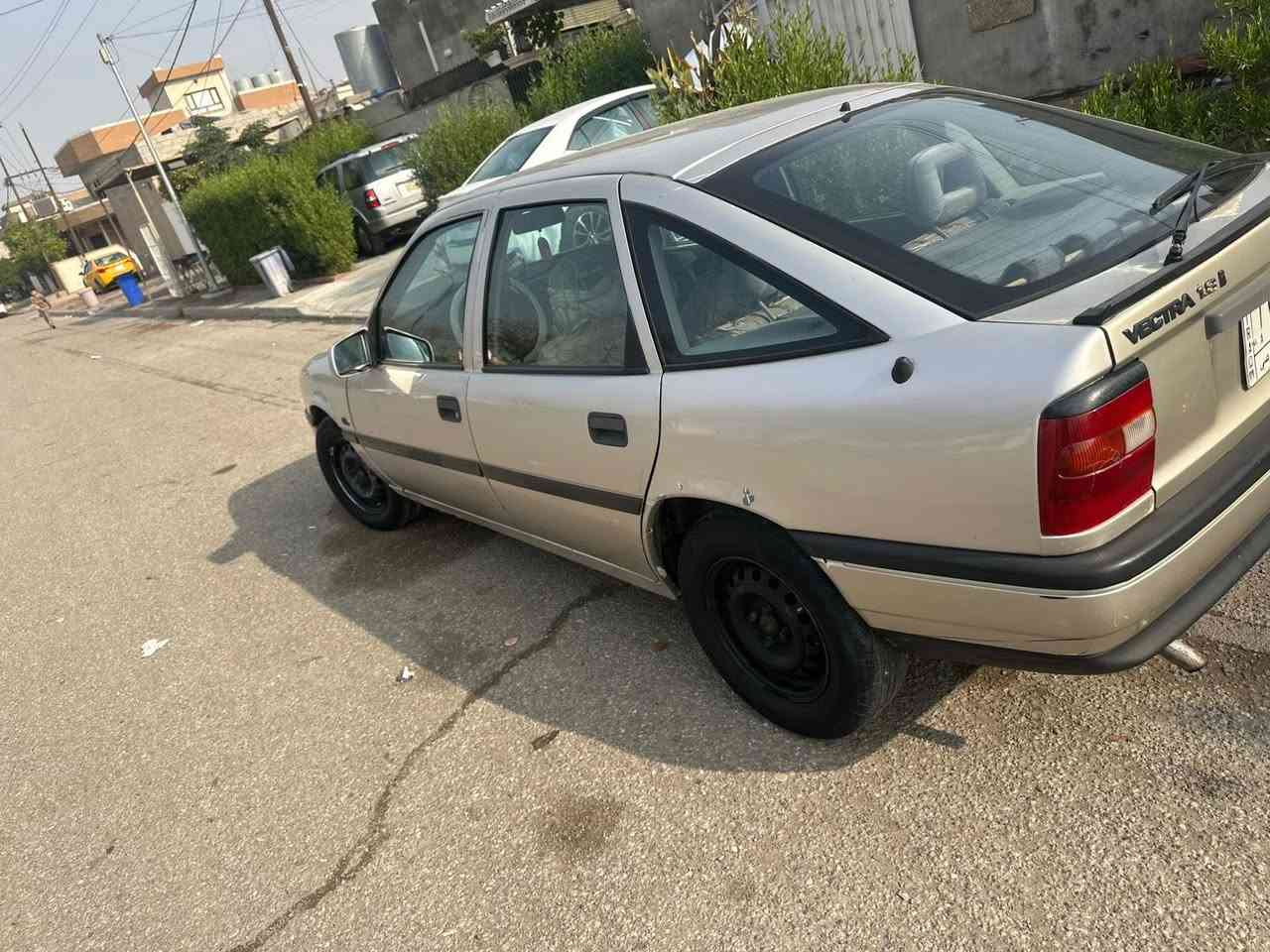 اوبل فكترة حجم 18كير اوتماتيك رقم كركوك سنوية مشروع وطني بس نافذة كير ومحرك مابي اي عيب فقط بيها الهلالات وجامرلغ طرف السكن بي ضربة بسيطة شرط التحويل***********
