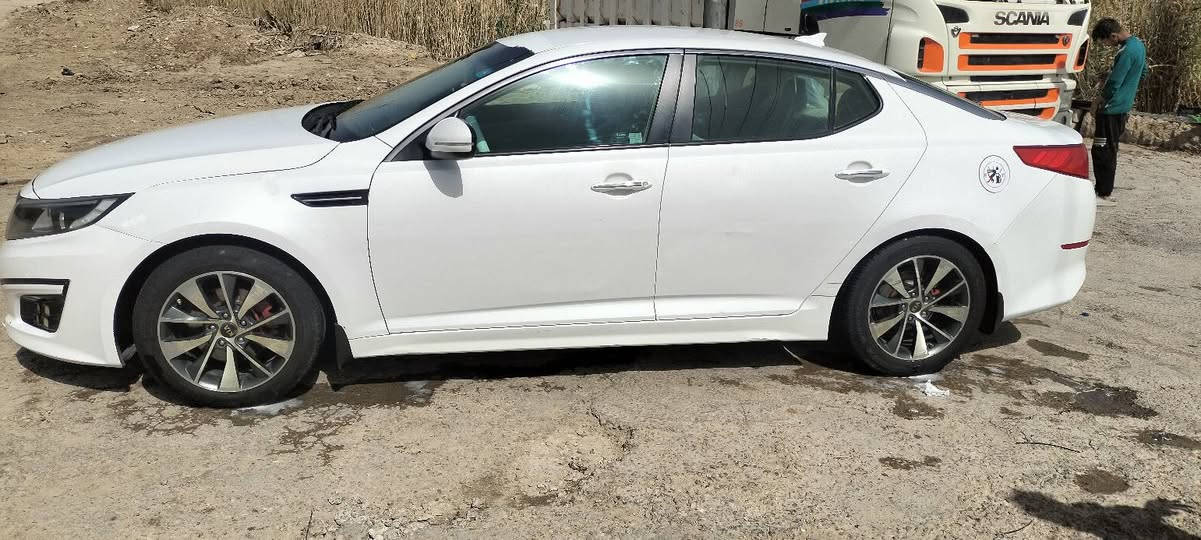 اوبتما 2014 حادثها بس بنيد بدون ايرباك جاهزه من كلشي كير محر حداديه تبريد تدفئه
باسمي مكانها الدوانيه السدير سعرها 116
***********
