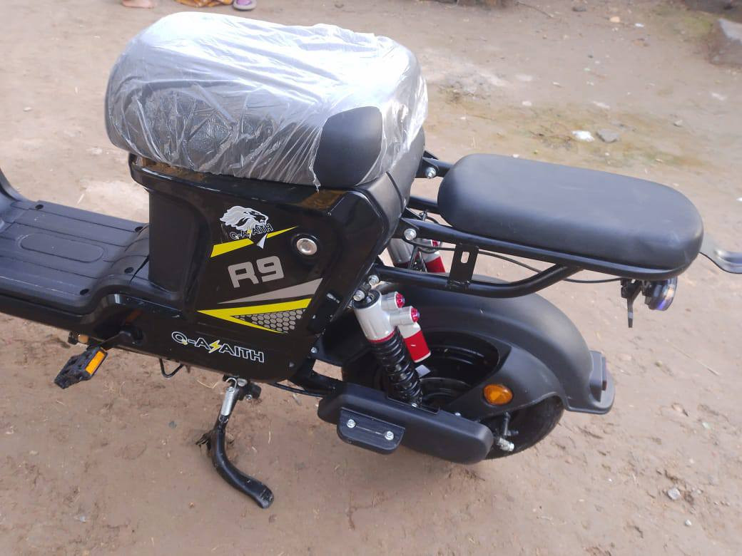 دراجة R9 بيع او مراوس 
استخدام 15 يوم فقط
 5 بطاريات 
إشارة لكزز 
دبل سويج ودبل بصمه 
حلوه وبعدها جديده احلا من الصور بهواي 
بريك هايدروليك 
مكاني بابل القاسم 
***********
