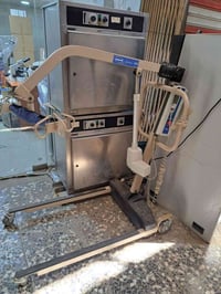 رافعه أشخاص للبيع الاتصال 07716817872