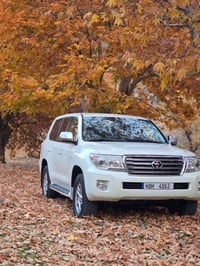 لاندكروز • ٢٠١١ • بدون رقم