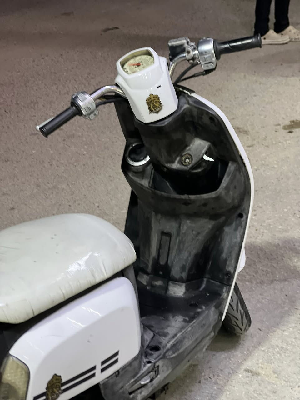 ماكس بوليسي للبيع بوشه 49بلادي مفتوحه فقط ولفات سلف هندر كهربائيات كله شغاله شلعه ومعدل خير من لله سعر 575وبيه مجال ستفسار ***********
