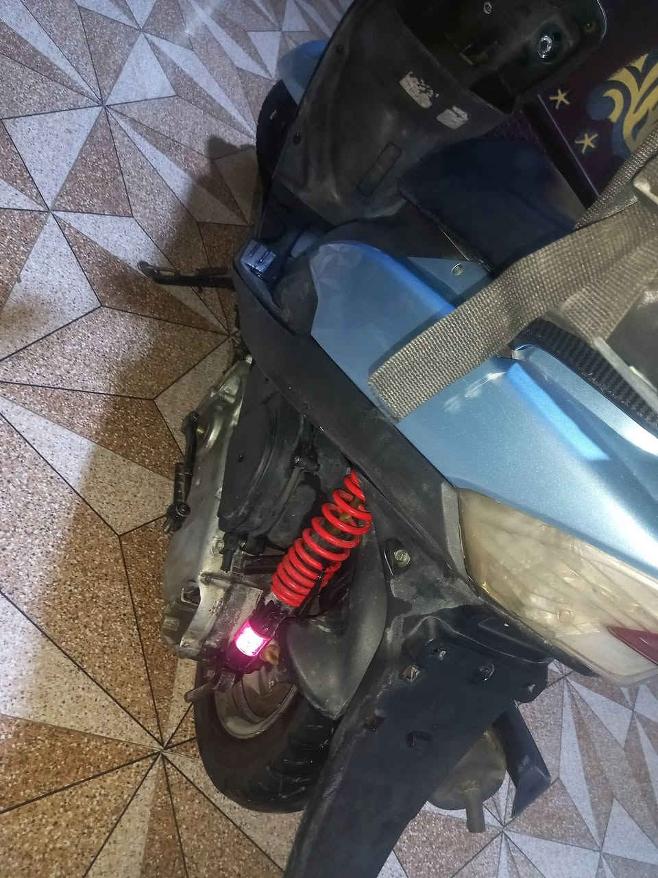 سلام عليكم دراجه ماكس منغولي أريده امراوس ابيراني نضيف التواصل ***********
