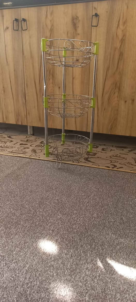 اغراض مطبخ 
سلة خضار ستيل ب٣٠٠٠
سلة قمامة للمطبخ ب١٠٠٠ 

سيت شكردان حجم كبير ابو العربة الذهبية ب٢٠ الف  

تعليكة جيوب  على شكل لعابة ب١٠٠٠
دواسات مطبخ عدد ٤ ب٢٠٠٠ دينار 
خشبيات ساعة وحافظة كلينس وتختة خشب ب١٠ كلهن
مزهرية ودوارق لبلاب وعصا موسى ب١٠ كلهن بغداد, العراق


**إذا كنت صاحب هذا الإعلان وتريد حذفه لأي سبب، رجاءا أرسل رسالة إلى الدعم الفني**