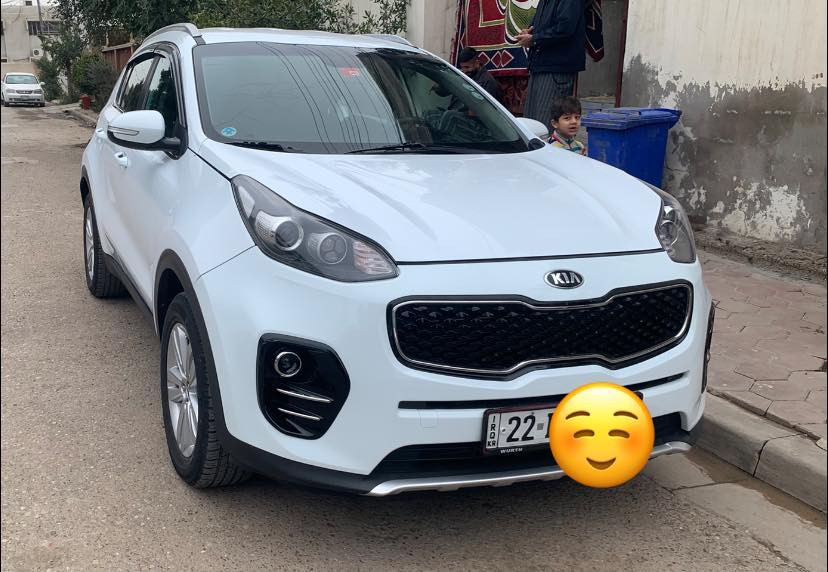 السلام عليكم
((للبيع)) كيا سبورتنج موديل 2019 خليجي 
المواصفات نص فول
1.مكينة 2000
2.لايتات زنون
3.اشاير مري
4.تحكمات ستيرن 
5.ويل 20
6.تبريد 3 قطع
7.حساسات خلفية
8.رقم أربيل تحويل ثاني يوم 

ملاحظة : السيارة تبديل ((فقط دعامية )) امامي و اثر الضربة ايرباك 
السعر 185$ و بيها مجال حك العملة و الجية 
للاستفسار ***********
