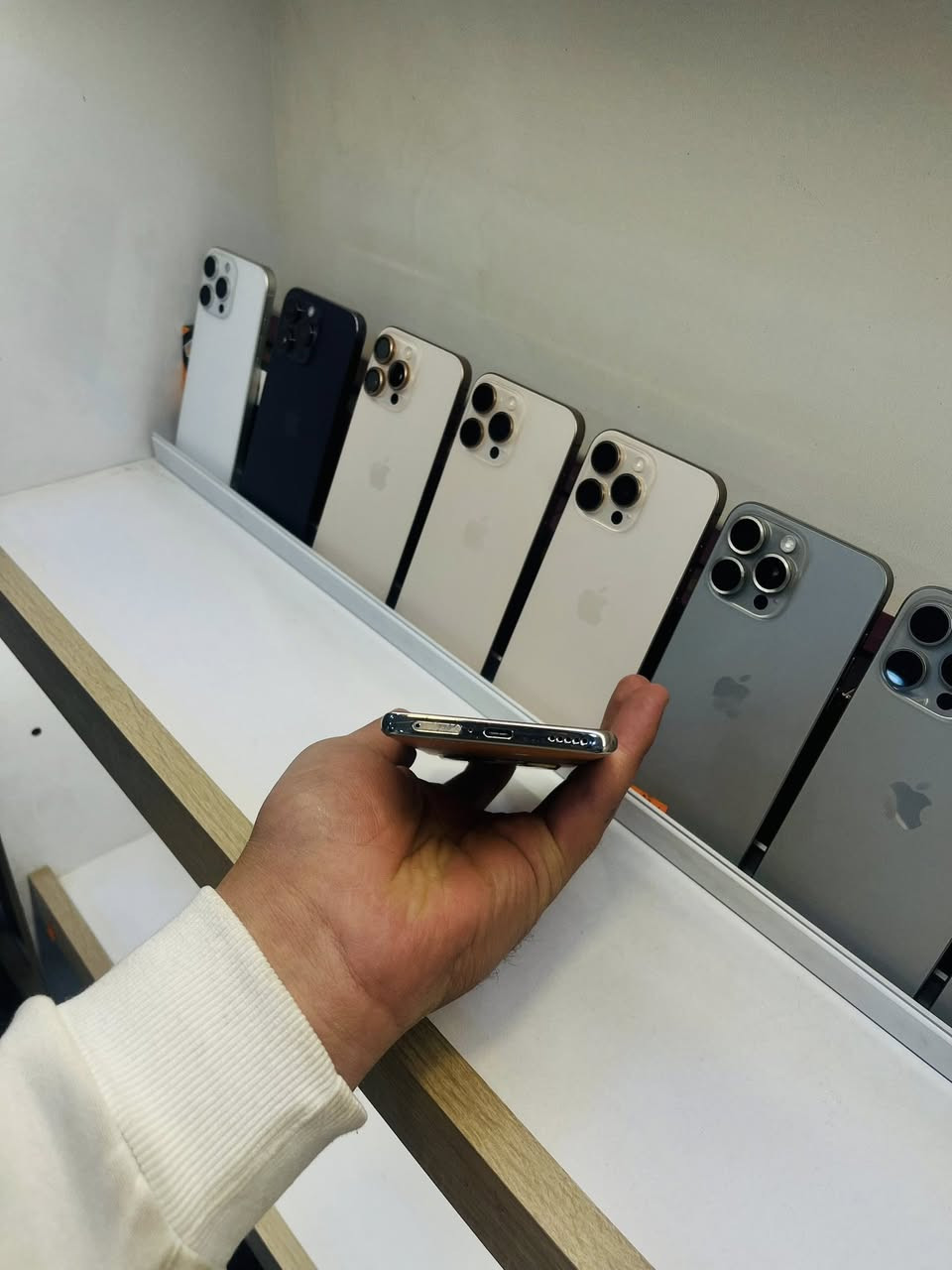 HONOR X9C
ذكره 256وعشوائيه 12

جهاز نضيف فول تفاصيل اكثر الأمير للموبايل فلكه حبيب رعاش رسلونه او تصل ع ***********
