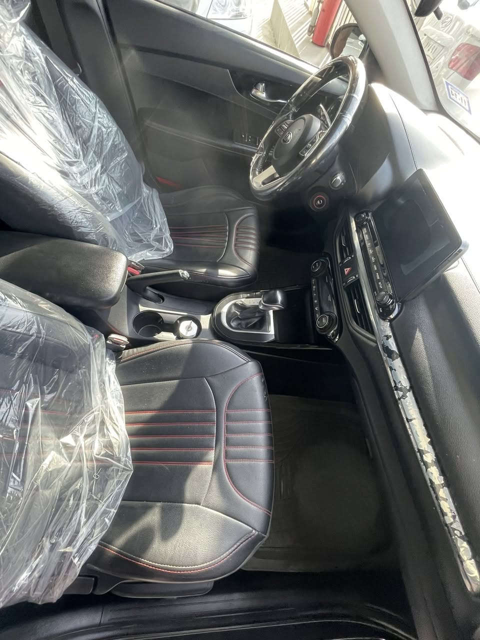 كيه فورتي 2019 
سياره فول سلايت بس بدون بصمه 

شاشه تحكمات ستيرن 
تحديد مسار 

طخم جديد

 تايرات جدد

شرط كير ومحرك شرط
كير at 

السياره احلا من لصور 
الضرر ٣قطع رش فقط بدون دواخل شرط

السعر خاص 
او اتصل 

‭٠٧٧٤ ٨٠٥ ٤٧٣٥‬
***********
