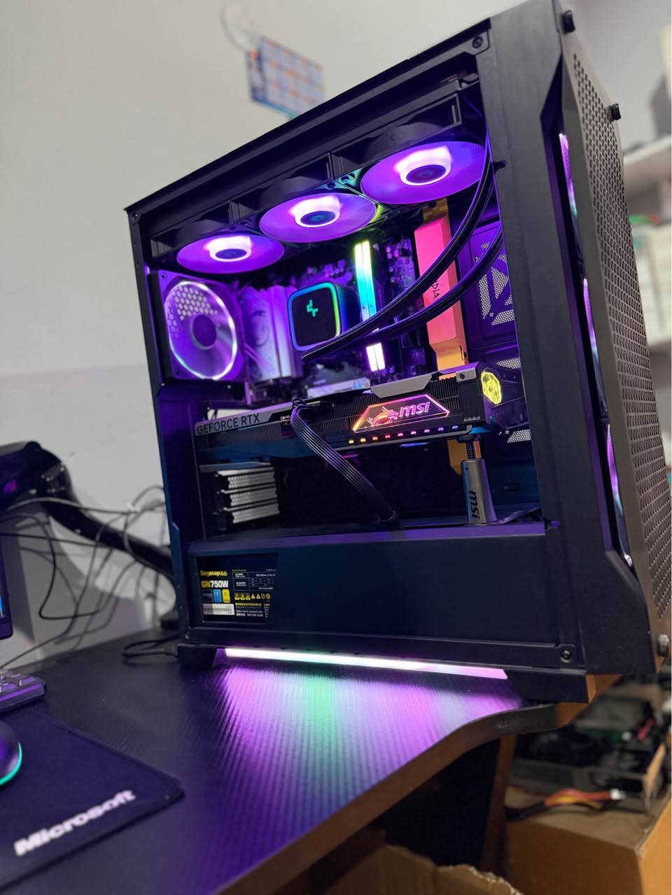 CPU:  RYZEN 5 7600X 6-CORE PROCESSOR
GPU:  RTX 5070 12GB MSI GAMING TRIO 3FAN RGB
MOTHERBOARD:  B650 MSI GAMING WHITE DDR5 RAM:  2*16 32GB CORSAIR VENGEANCE 6400HZ
WATER COOLER:  DEEPCOOL 360MM BLACK
HARD:  NVMe M.2 1T
POWER SUPPLY:  750W GOLD SEGOTEP PCEL5
CASE:  GAME MAX RGB BLACK 4FAN ZOR RAQ

کەیسێکی زۆر زۆر بەهێز بۆ هەموو ئیشێک دەبێت زۆر بەهێزە 
زەمانی ٣ مانگی هەیە 
گەیاندن بۆ هەموو شوێنێک هەیە 
نرخی 1450$
***********
*********** أربيل, العراق

