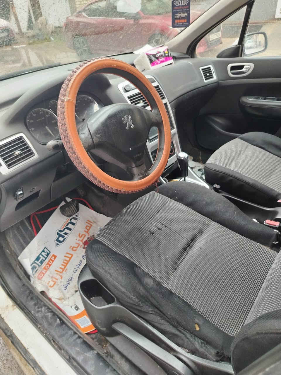 بيجو فرنسي 307 محور كورلاه بكاجو سياره بس نقص كيجات كلو متر سياره جاهزه بسمي تحويل مباشر اللي عنده مراوس ينزل صورة *********** تبريد شغل
