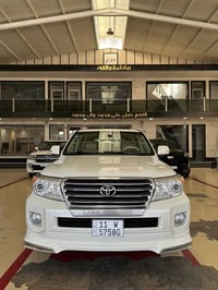 نوع : المركبة تويوتا لاندكروز  اللون : ابيض عداد الكيلومتر : 500ماشية ...