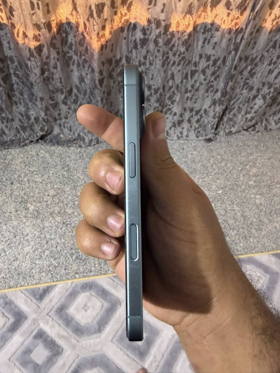 ايفون ١٦ بلاس
ذاكرة ١٢٨
بطارية ٨٩
نموذج m 
دبل سيم

السعر 930 
مكاني بغداد الاتصال ***********
