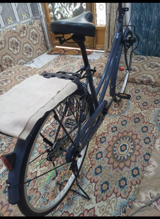 السلام عليكم بايسكل للبيع موديل 2022 والسعر خاص للاستفسار ***********
