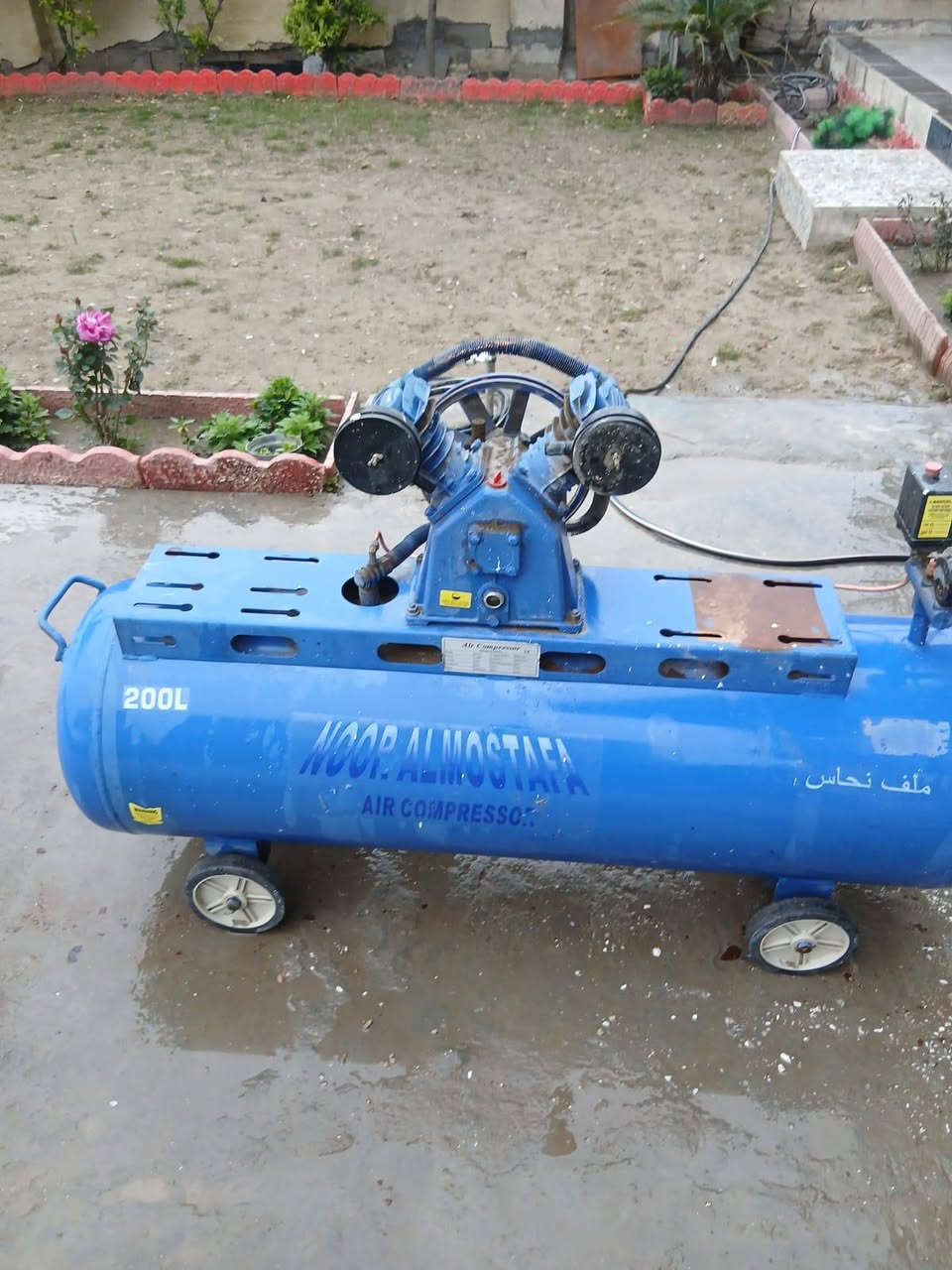 سلام عليكم كمبريسر ملف نحاس ٢٠٠لتر اخو الجديد ٣٥٠ الف ***********
