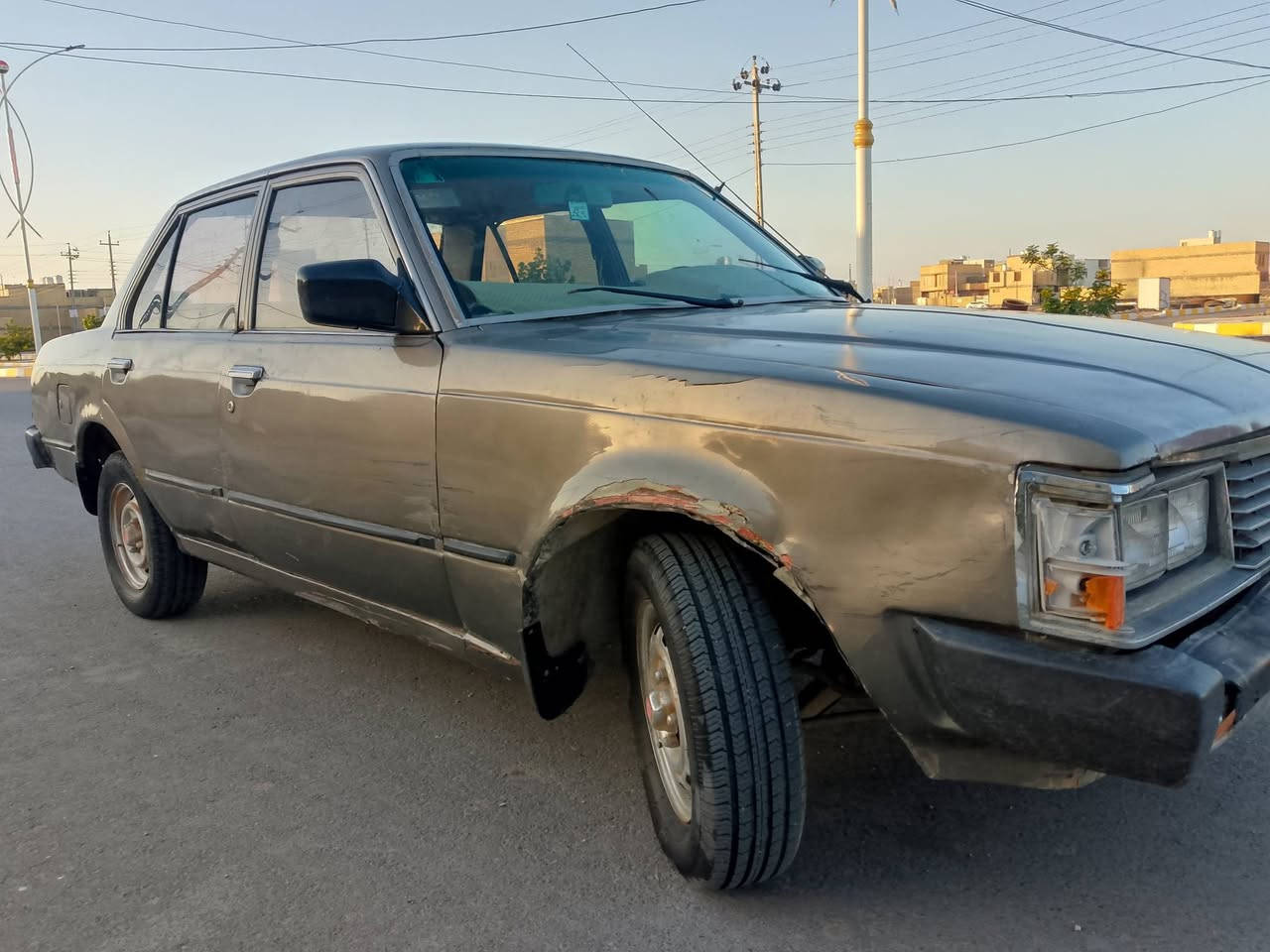 السلام عليكم كرونا موديل 82 مكينه وكير بلاد جدد لاتبخير ولاتنقيص شرط حداديه جديده تخم تاير جديد كهربائيات شغاله كلها دواخل مدوشمه جلد مسجل سماعات بلوتوث سستم كامل تبريد ثلج بلاد مكفوله من الكص والنقل والعيب الشرعي رقم نكليزي راعيه يمي موجود تريد تحويل تريد وكاله مكاني ناصريه مركز السعر 25 وبيها مجال استفسار *********** اخوان مكلف بالنشر هذا رقم راعيه واتصل
