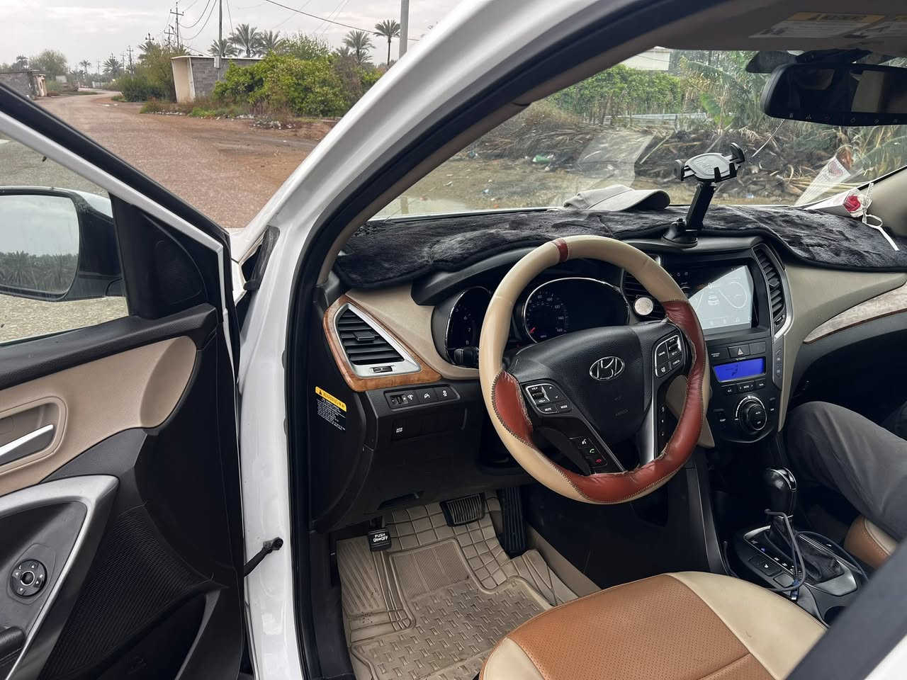 ال
السلام عليكم سنتافيا موديل 2013 حادث باب الجنطة وباقي سيارة بيها رشات أبيع احزام سبب الصبغ صبغ خفيف مال شركة بس يكشر  السيارة تخم تاير حدادية خير من الله يعني 75 بالمية 4 سلندر مكينه GDi بلادي ممفتوح كير بلادي كشنات جلد كهربا  تدفئة تبريد كلة شغال كشنات تدفئة تبريد تحكم ستيرن بصمة السيارة رقم بغداد السعر 115 للاستفار *********** مكان السيارة واسط الصويرة ملاحظة الصبغ بدون دواخل
