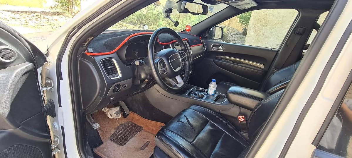 دورانكو2014 Rt

#المواصفات -2014
1- محرك  8سلندر بخاصية توفير الوقود ECO 
3-  + ستيرن تدفئه
2- الجنطة كهرباء ٣ اماكن تحكم فتح واغلاق من البصمه ومن مقعد السائق ومن مكان الجنطة
4- ثلاث انظمة للقيادة سبورت و ايكو و اوتو. 
5- حساسات خلفية اصل 
6- بصمة باب وبصمة تشغيل وبصمة وحساسات خارجية لمقبض الابواب 
7- لايت ١٠٠واط اصلي مع حاجب LED . 
8- مرايا جانبية هيترات مع عاكس جانبيه ضوء مع اشاير بالمارية مع تحرك المرايات الجانبية عند الرجوع الى الخلف حسب التحكم 
10- ويل كب حجم 20 .
12- نظام صوت ٧ سماعات داخل السيارة 
من beats audio من شركة apple
13- تحكم كهرباء لحركة المقاعد الامامية 2 
14- تحكم ستيرن كامل امامي وخلفي 
15- شاشة دشبول لمس كبيرة متكاملة الايعازات . وشاشة ٧ انج معلوملت السيارة والعطلات والرسائل...
17- نظام AUX + Bluetooth . نظام ملاحة GBS 
+ ذاكرة ميموري كارد موضعي + USB 
18- مانع تزحلق (انزلاق) .
19- تبريد ٤ قطع اكثر من 10 منافذ
20- الكشنات جلد اسود بلاد تفه تبريد متصل 7راكب منفصل  تبريد و تدفئة و تهوية و مع الستيرن تدفئة وتهوية والمقاعد الخلفية تدفئة
21- كاميرا خلفية دوارة HD 
22-إظهار ضغط الهواء في الاطارات. ومعلومات السيارة   الكترونيا مثل كمية دهن محرك و درجة حرارة المحرك والكير والزيت وضغط الزيت الكتروني .
وباقي مواصفات الدورنكو ⁦✔️⁩  ⭐   
...


**إذا كنت صاحب هذا الإعلان وتريد حذفه لأي سبب، رجاءا أرسل رسالة إلى الدعم الفني**