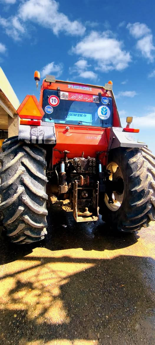 سلام عليكم مكينه فيات حجم 180فول ماصفات كير نص وتماتي  تكمه عريضه اكسن بارز تخم تاير شاصي ابو لحني ارقم صاحب لمكينه  مكلف منشر ‏‪0770 737 4137‬‏
