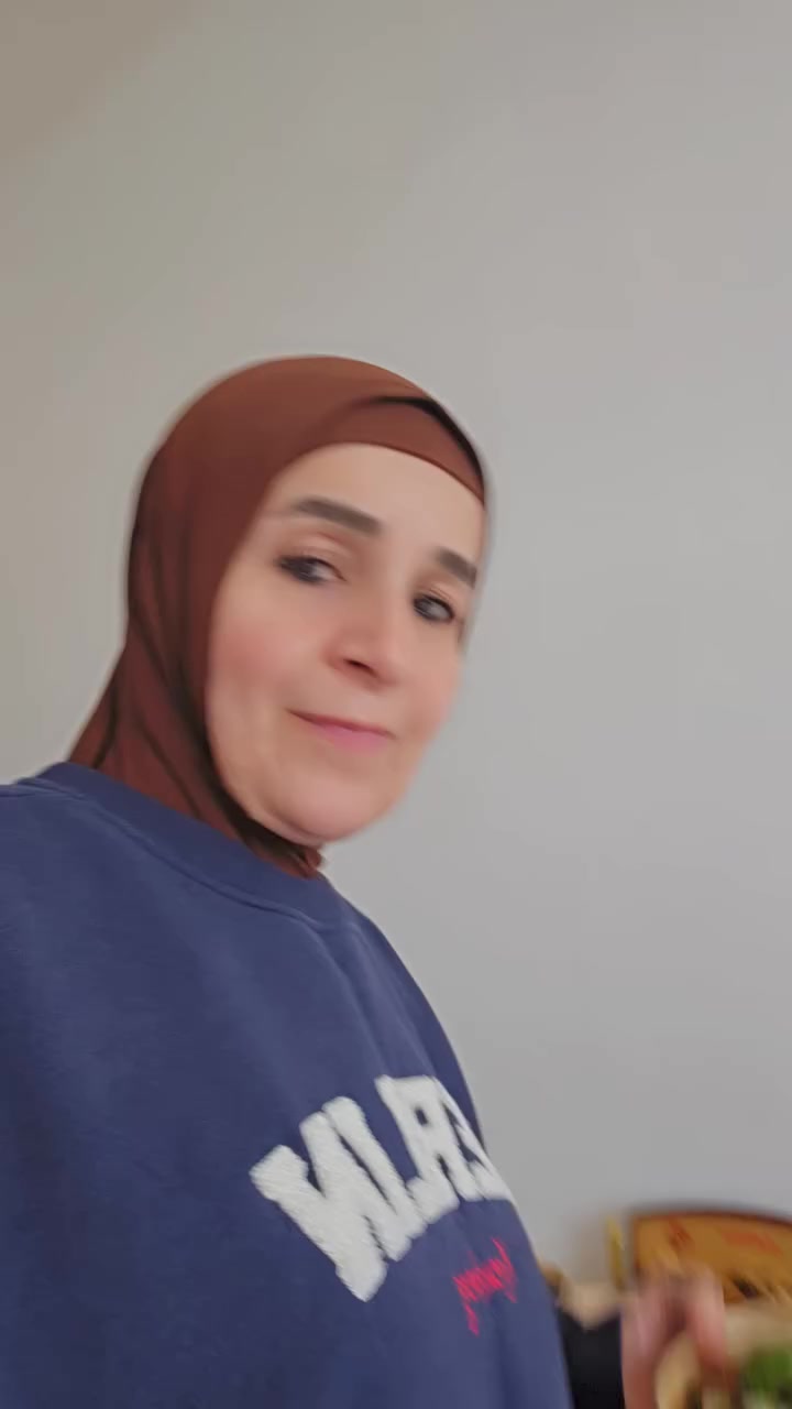 منو يطبخ قوارب الباذنجان مثل أخصائية التغذية العلاجية والغذاء الصحي الشيف وداد فرمان بمطعم إسلوب حياة صحية وجبات صحية للمشتركين الأشتراك الأسبوعي لمرضى السكر والضغط وحساسية الحنطة ومرضى السرطان بقوة الله عز وجل وكرمه عليه مااخلي شي بنفسكم اريدكم تاكلون بكل ثقة وأمان وبدون تأنيب الضمير وبدون حرمان والف عافية أحبكم هوايه وأخاف على صحتكم وصحة أطفالكم لاتفوتكم الفرصة بل الأشتراك الأسبوعي علمود صحتكم  للتواصل والطلب والحجز المسبق عل الواتساب تنوريني ***********# بغداد الدورة الجمعية
