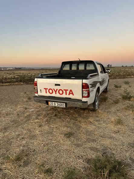 السلام عليكم 
تيوتا هايلوكس (عذاري )فلاحي بودي حوضي
موديل 2011شاصي 12
محدث بجم وبك لايت 2012
رقم سليمانيه دولي هزة وسنويه جديدة 
محرك وكير شرط 
طخم صدر جديد 
السيارة مصبوغه عام أبيع مگلوب بدون شواصي 
السعر 125قفل بدون اي عمله سعر نهائي 
يرهم مراوس لنترا كورلا سيراتو 
مكان السيارة جنوب الموصل ناحيه القيارة معرض الشهيد ابو زوبع 
للاستفسار 
***********
