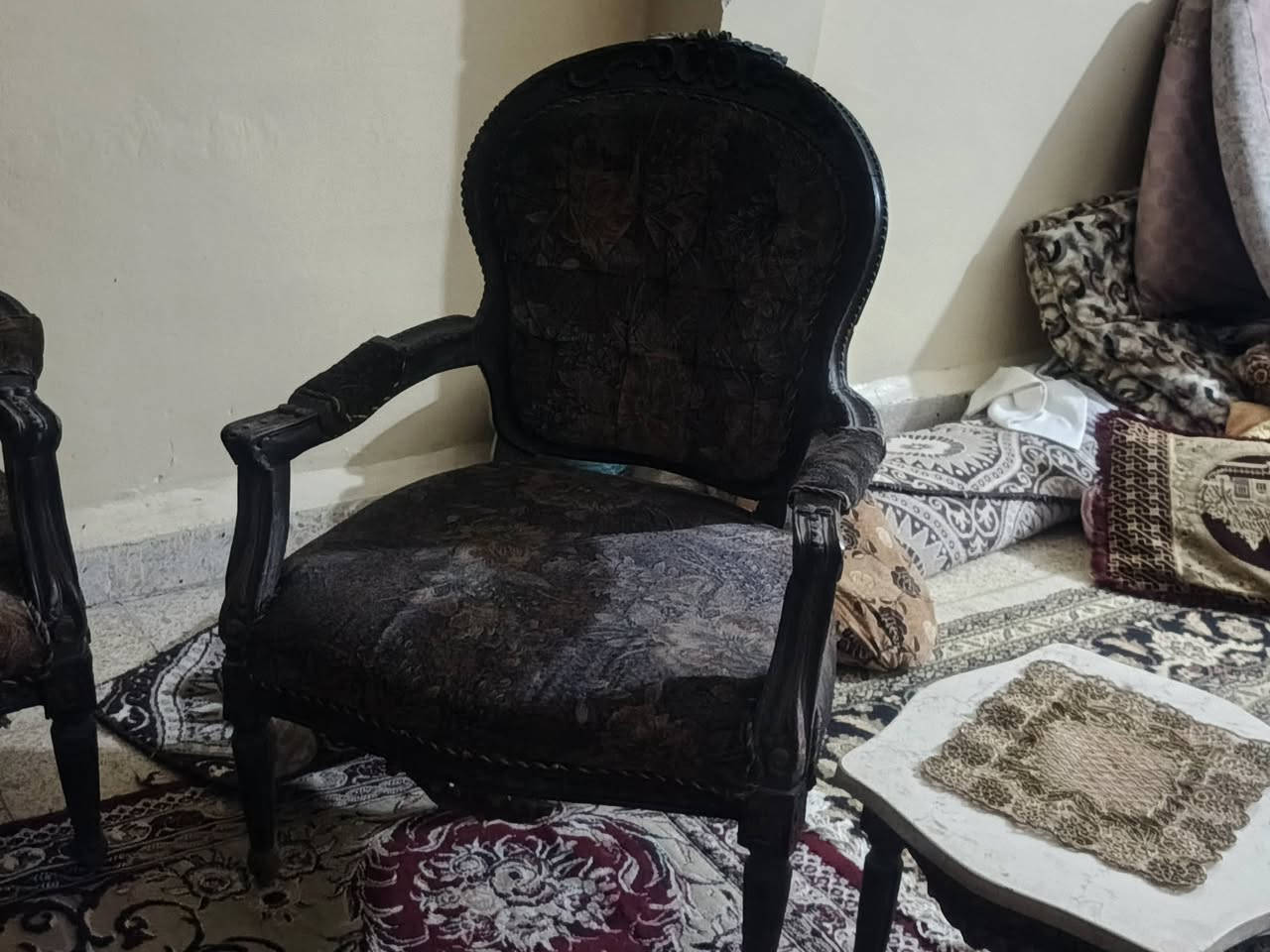 سلام عليكم تخم زان مصري استيل ست قطع 2كبار واربعه صغار. بدون  طبلات  عنوان كركوك 
تواصل ***********
