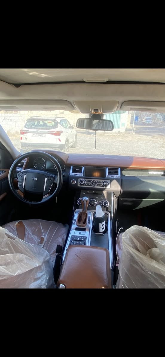 رانج روفر2010 سياره جاهزه فول مواصفات فتحه بصمه خزن ميمري كشن 2كهرباءستيرن كهرباء تدفئا الكشنات والدركه ثلاجه وسطيه مري شفط +قلاب كأمره دواره بالجنح او بعد هواي مواصفات ما تخلص كفاله عامه بدون بارد او صبغ واتبديل رقمي ***********
