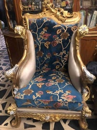 تخم زان مصري 12 مقعد + طبلات 2 مرمر بسعر 900 الف للتواصل 07705370594