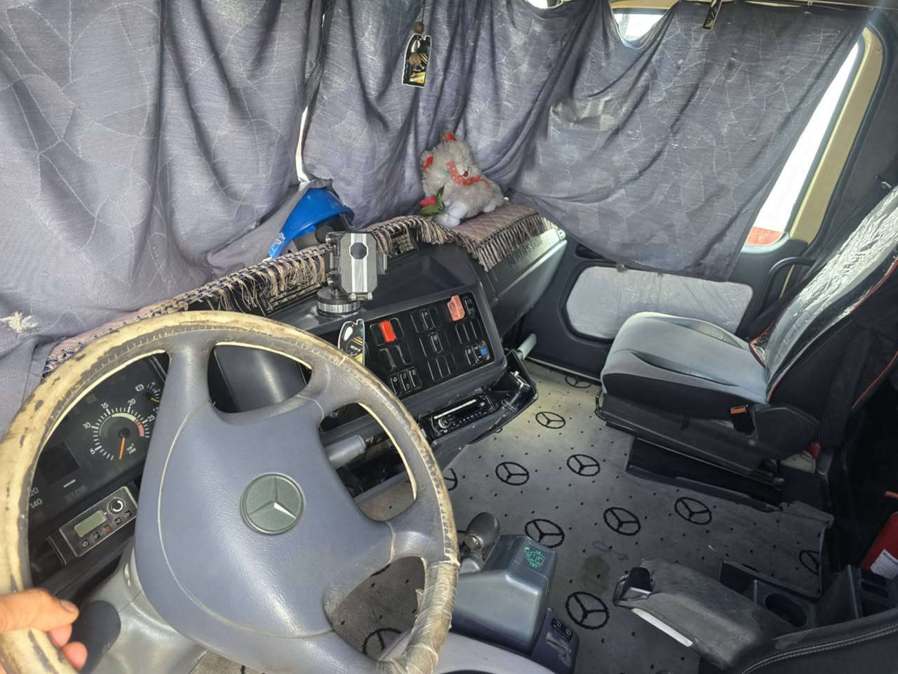 اكتروز شمعه موديل  2003  حجم 1848 محرك ٨ رقم شمالي جديد تحويل مباشر طوناج جي بي اس جديد منظومه بيلر كهربائي جديد تخم تاير جاهزه مانقصه برغي جاهزه للشغل السياره مكفوله كفاله عامه من صبغ او تبديل تانكي جوبلس السعر ٣٥٥$ ثلاث شدات وخمسين ورقه بيه مجال الاتصال ***********
الانبار - الرمادي غير مكلف بل نشر الاتصال ع الرقم
