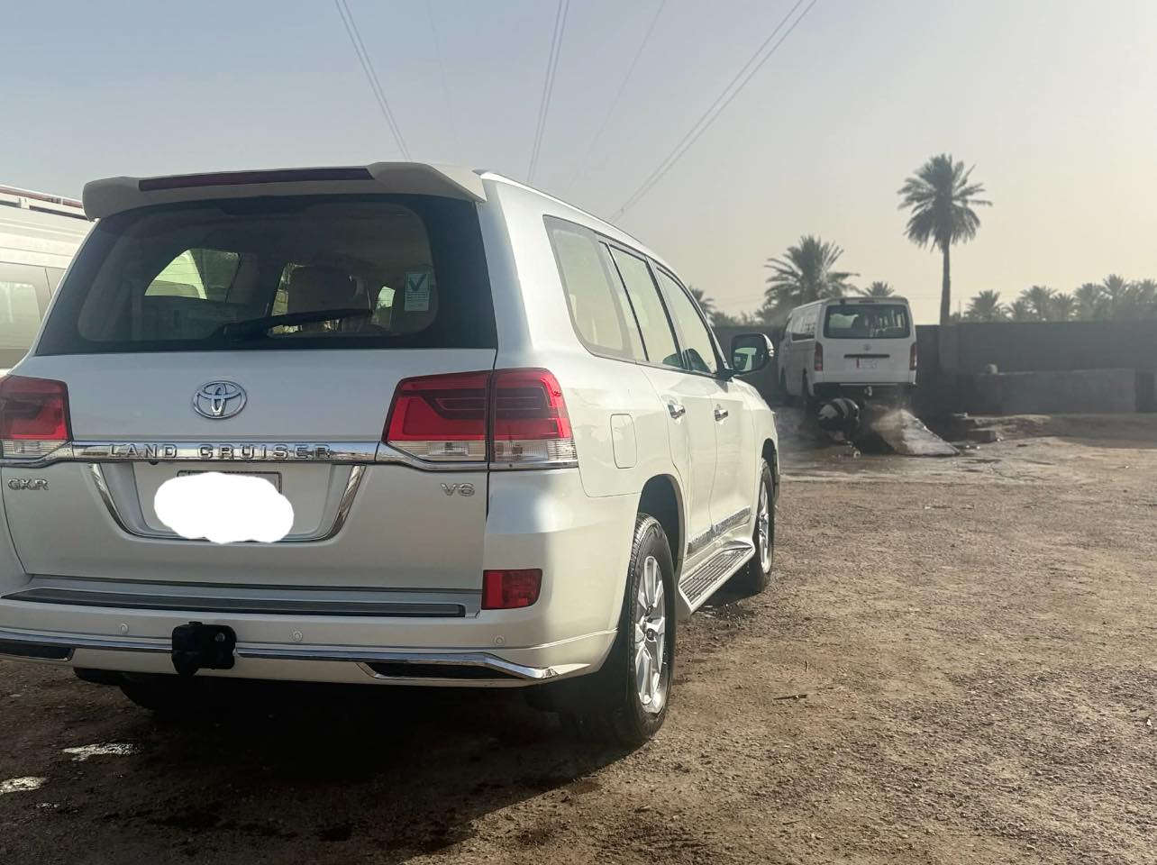 ﷽
‏‎سلام عليكم 
 للبيع او مراوس ب لاندكروز 2022
لاندكروز 🔥 2017  💣 ويت اديش🚀 GXR:
فول موصفات 
السياره احله من الصور بالحقيقه 
فول مواصفات 1/1 💯 :
1- فتحة 🕳️
2- بصمة 🔐
3- ماشية 91 حقيقي 🧡 وقابلة لزيادة 
4- حساس خلفي وامامي 🎶🔊
5- ثلاجة 🥶
6- كرسي كهرباء ⚡
7- تشغيل عن بعد 💥
8- شاشات عرض 💻
9-كامرات 2 دوارة 👀
10- 8  ايرباك 
11-دفع رباعي 🎮
12- شاحن واير لس

حجم المحرك: 4000 ✅
ملاحظة // السيارة كفالة عامة من جميع النواحي 
حته الدعاميات وشرط  الفحص ✅
جاهزة من كلشي مابيها اي نقص وبالعافية ع تكون من نصيبه
#مفخره_الأرض 🔥 
🟩 السعر المطلوب  _ ( 51 $ )💸وبيها مجال                             
الي يحب يتصل 
***********
