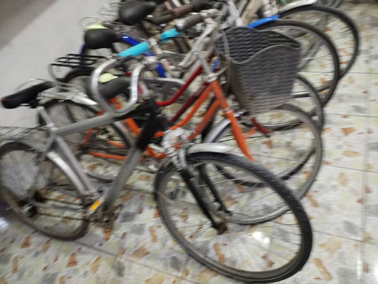 وصلتنا بضاعه جديده دراجات هوائية باله وجديده كافه الاحجام صغار وكبار واطفال 
معرض الاحسان التجاري 
العنوان بداية شارع الكازينوات مجاور ابوعلي الجحيشي


**إذا كنت صاحب هذا الإعلان وتريد حذفه لأي سبب، رجاءا أرسل رسالة إلى الدعم الفني**